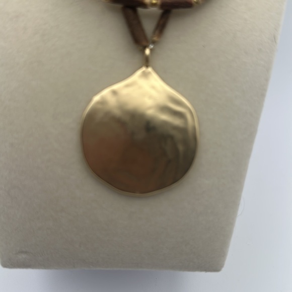 New J Jill adjustable beaded necklace with gold color pendant - Picture 5 of 6